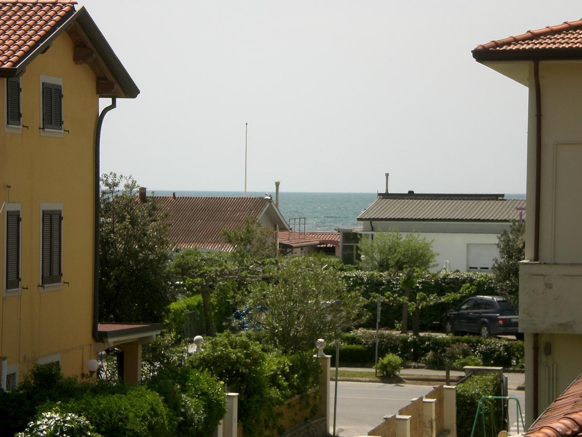Hotel Le Giare Marina di Pietrasanta Exterior photo